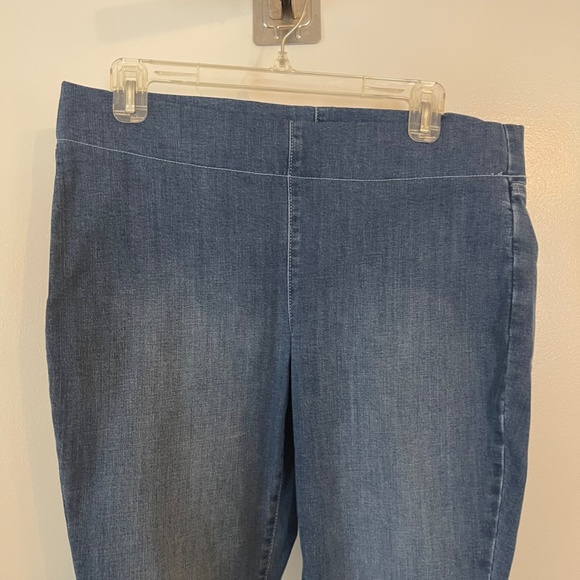 NYDJ Cool Embrace Lift X Tuck Mid Rise Jeans - Picture 4 of 9